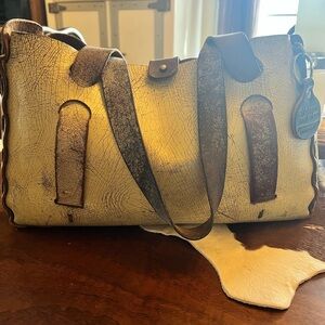 Dean Cream Distressed Leather Shoulder Bag